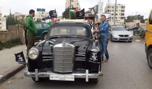  تظاهرات فلسطینی‌ها با خودروهایی که در سال ۱۹۴۸ با آنها از وطن‌شان کوچ کردند